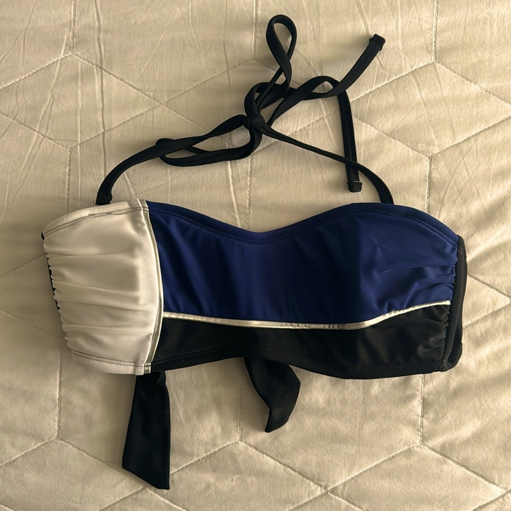 NWOT Bikini Top
